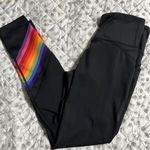 Cute black with rainbow strip leggings M
